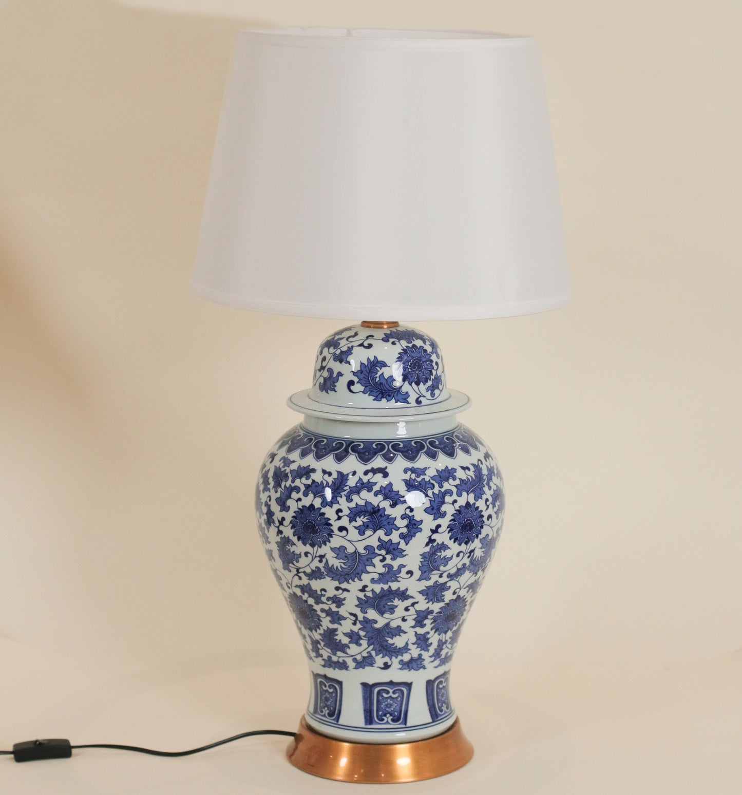 Blue & White Table Lamp 02