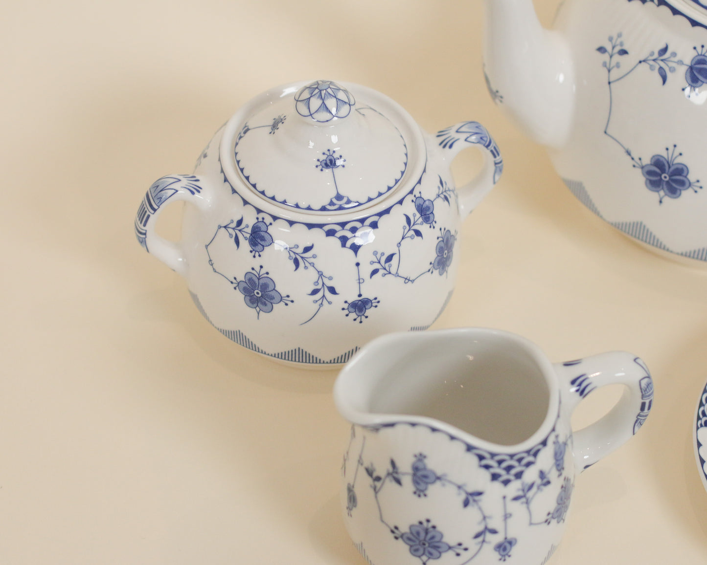 Tea Set (9pcs)