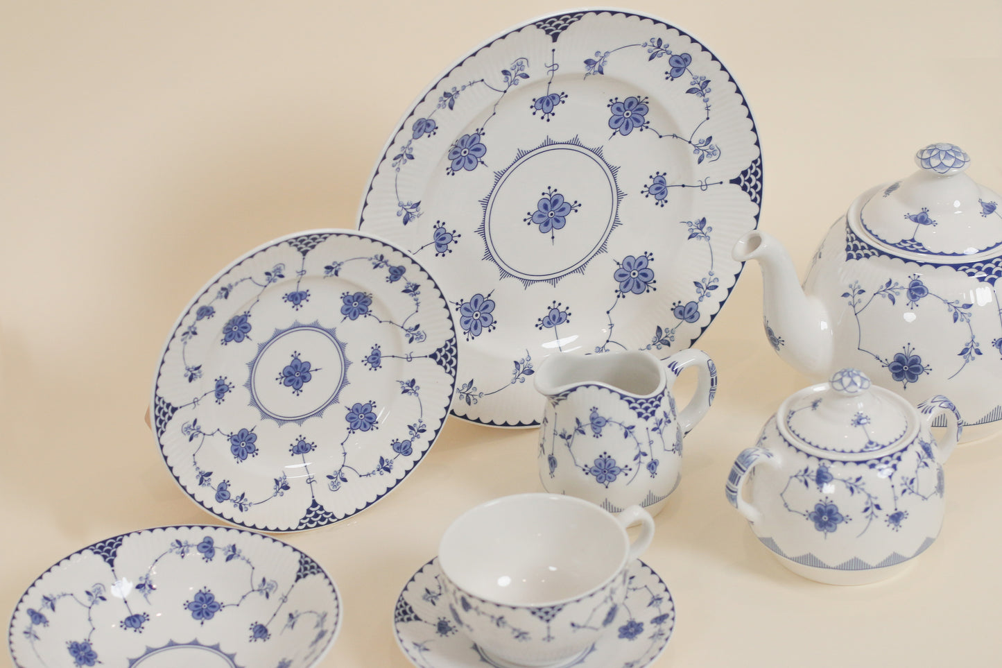 Dinner & Tea Set (27pcs)