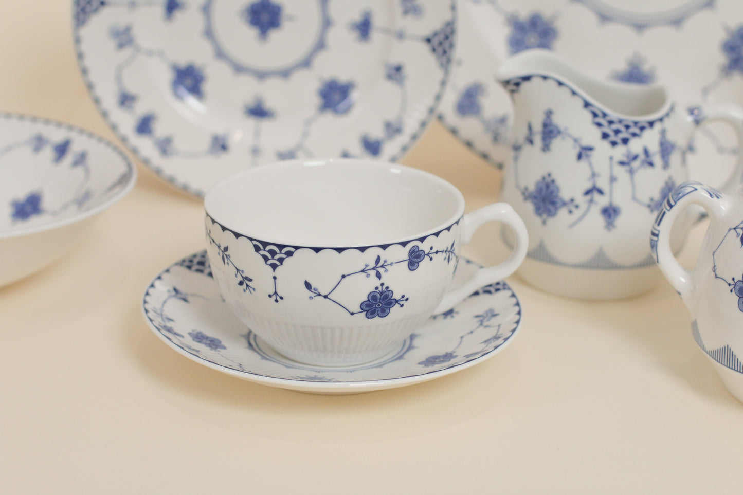 Dinner & Tea Set (27pcs)